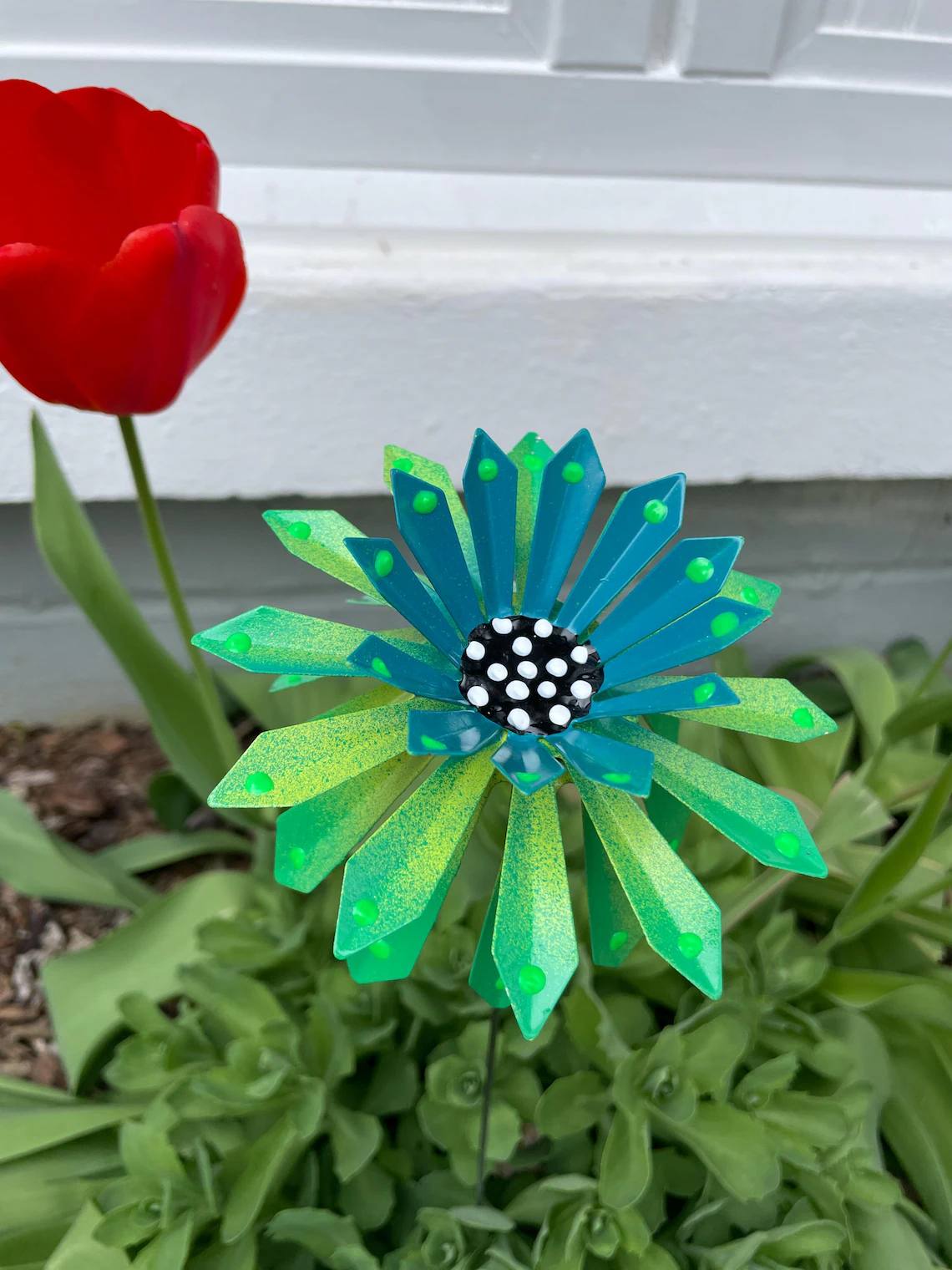 Handcrafted Metal Zinnia Flower Garden Stake